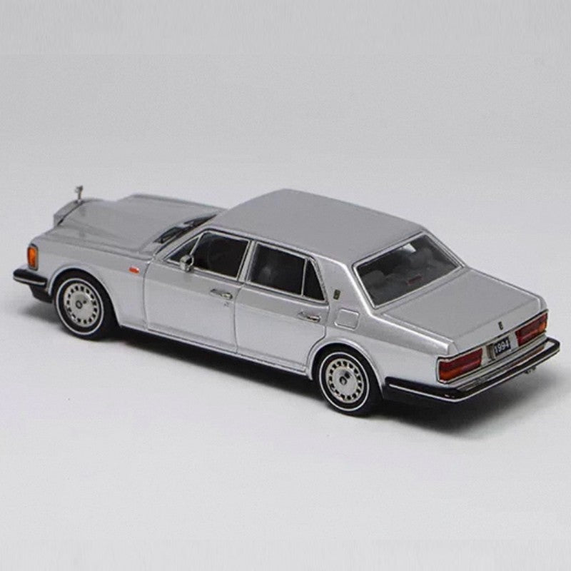 Premium scale diecast model car  – Rolls Royce Silver Spur III Limited to 300 1994, 1:64 Scale (Silver) Collectible